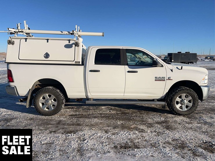 2015-dodge-2500-image-8