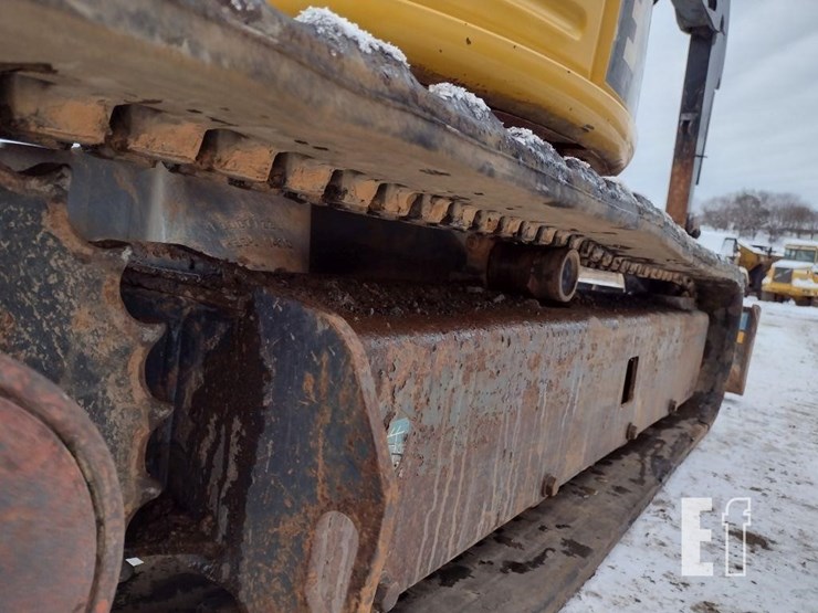 2016-deere-35g-image-37