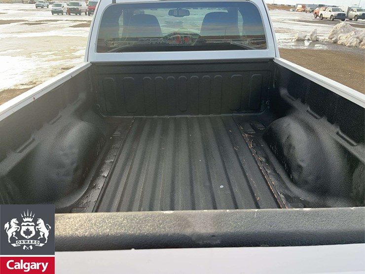 2011-gmc-canyon-sle-image-16