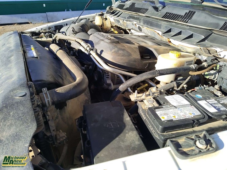 2015-dodge-3500-image-24