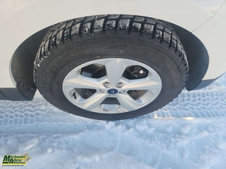 2018-ford-edge-image-11