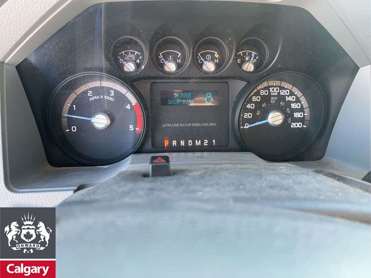 2013-ford-f550-image-18