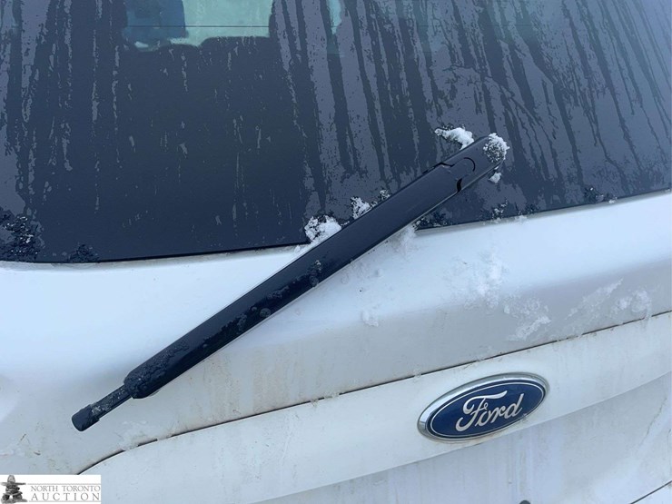 2015-ford-escape-image-27