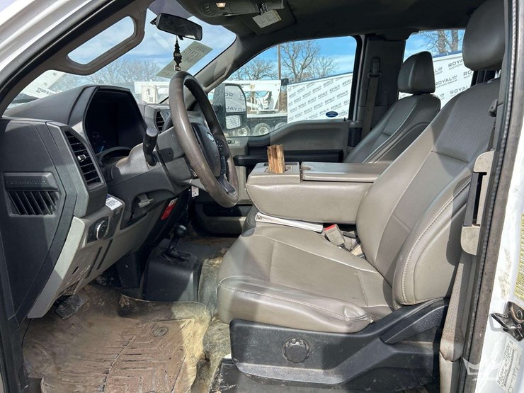 2019-ford-f550-image-13