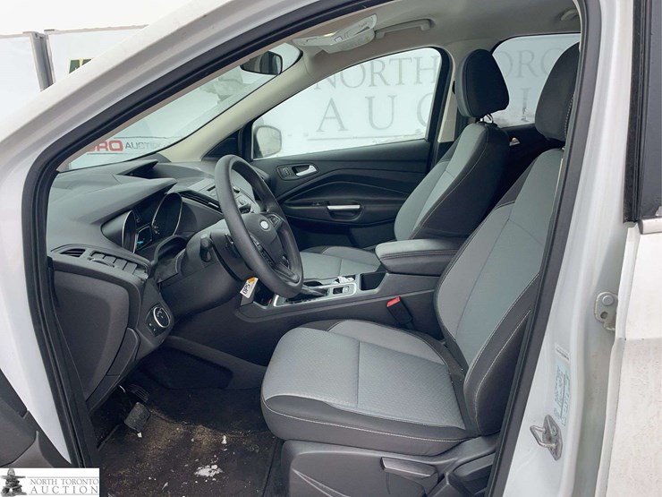 2017-ford-escape-image-13