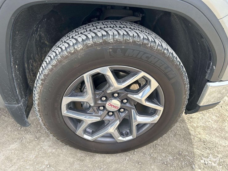 2023-gmc-seirra-elevation-crew-cab-4x4-pick-up-truck-image-25