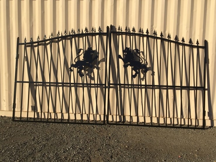 unused-2025-sd-lanch-14ft-bi-parting-iron-gate-image-1