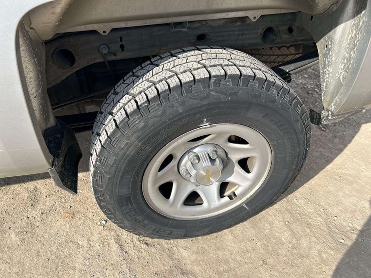 2018-chevrolet-silverado-1500-image-25