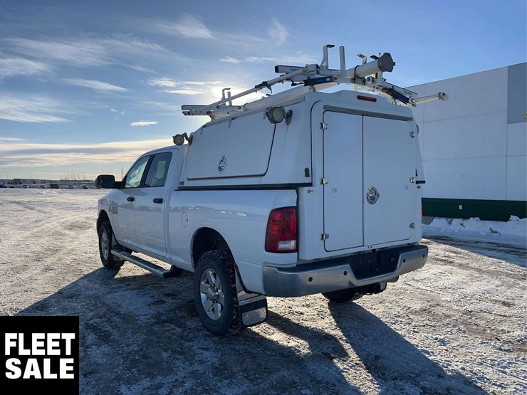 2015-dodge-2500-image-3