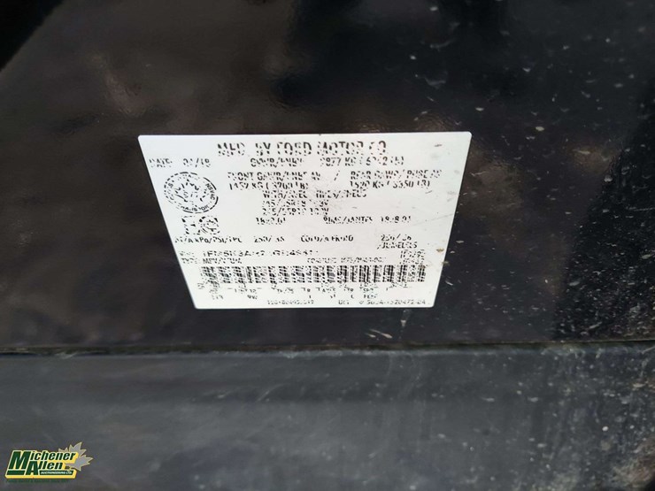 2018-ford-explorer-image-38