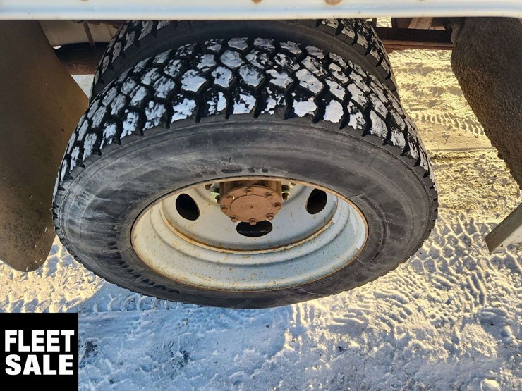 2006-ford-f550-image-12