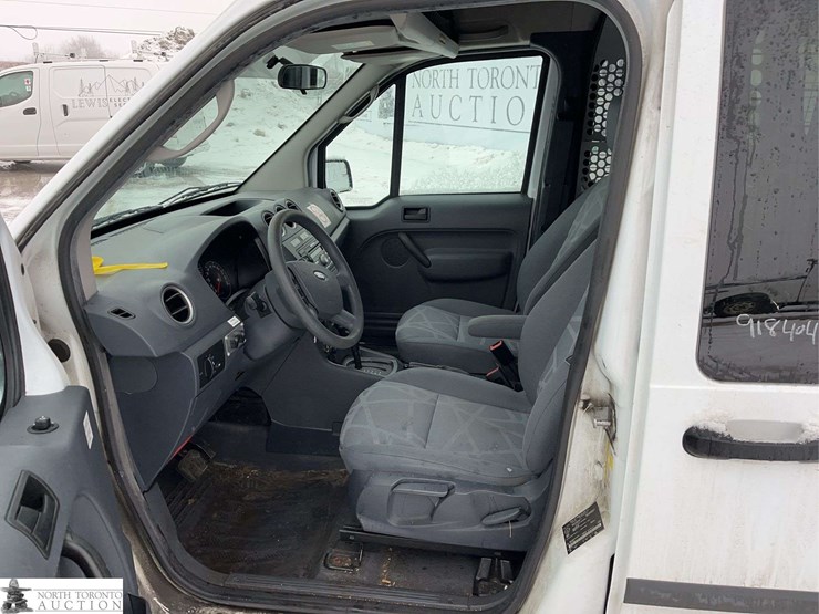 2011-ford-transit-connect-image-10