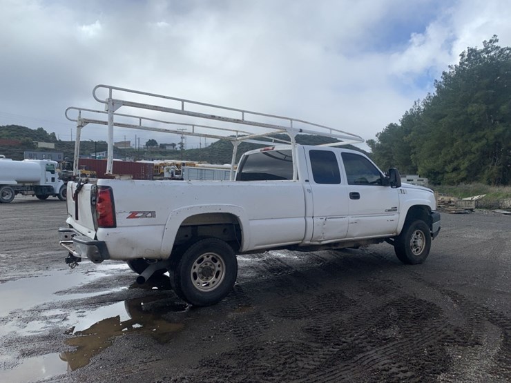 2007-chevrolet-2500hd-image-3