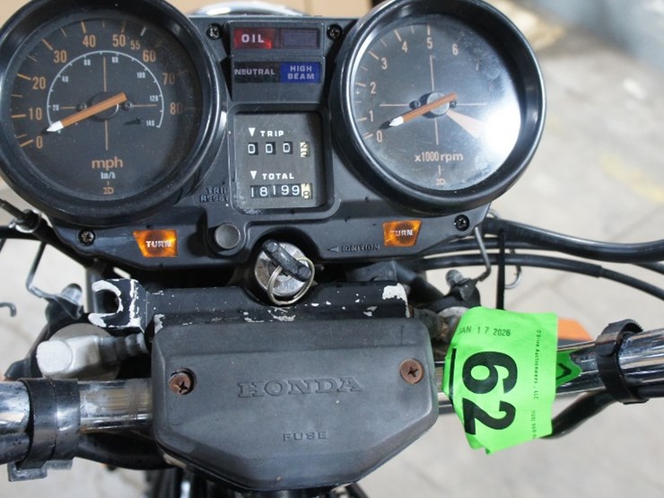 1982-honda-cb900f-motorcycle-image-7