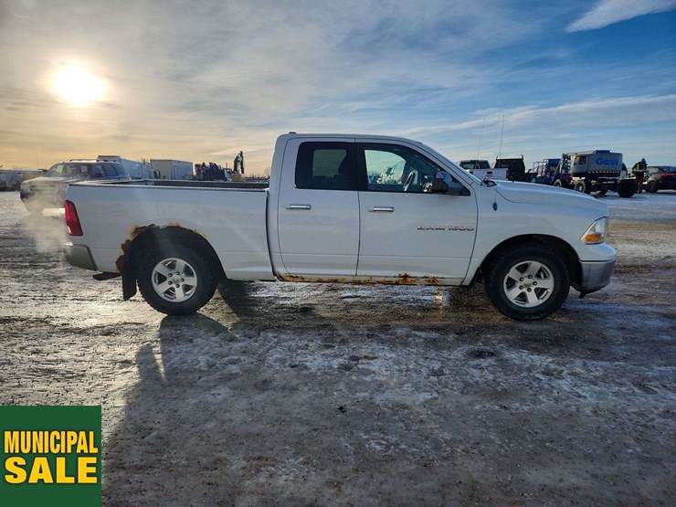 2011-dodge-1500-image-9