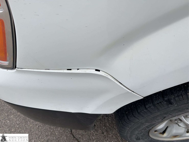 2012-nissan-nv2500hd-image-37