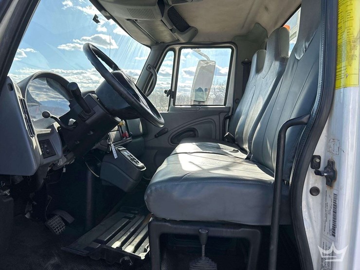 2007-international-derrick-digger-image-9