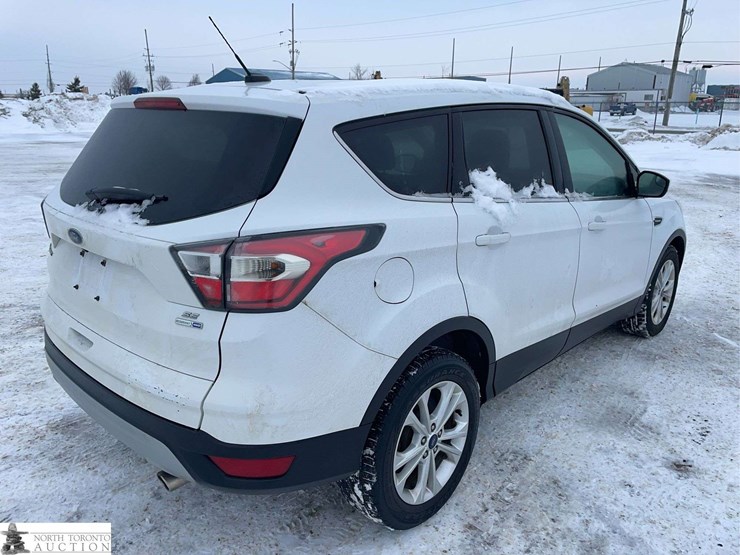 2017-ford-escape-image-5