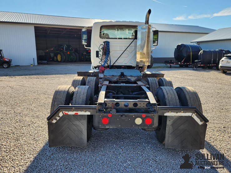 2010-international-prostar-image-6