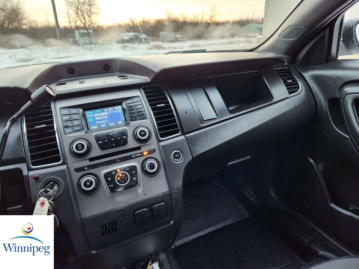 2014-ford-taurus-police-image-21