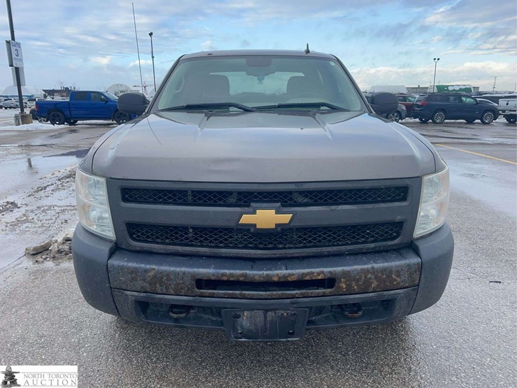 2013-chevrolet-silverado-1500-image-8