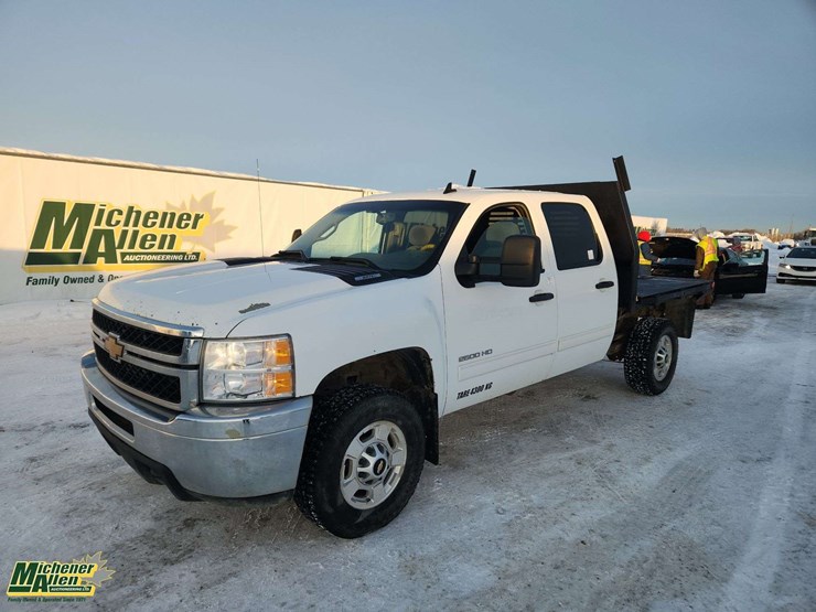 2012-chevrolet-silverado-2500hd-image-1