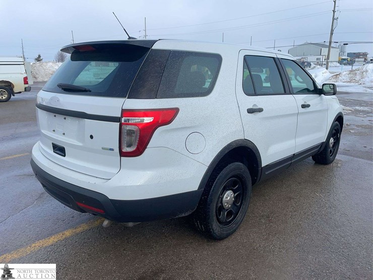 2014-ford-explorer-image-5