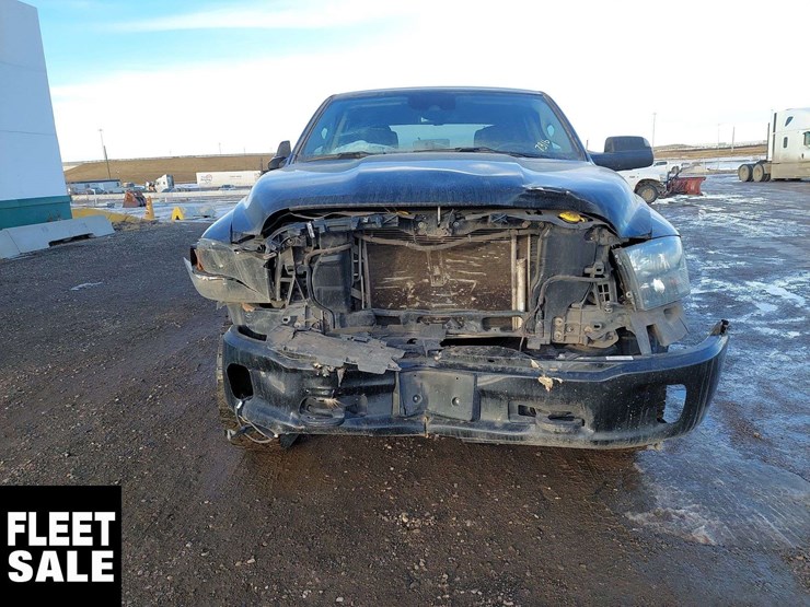 2023-ram-1500-classic-image-9