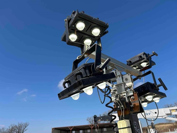 2023-harbinger-v3-plus-8kw-s/a-towable-light-tower-image-9