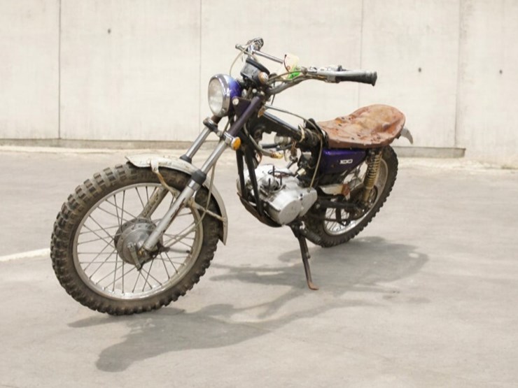 1973-yamaha-lt2-motorcycle-image-2