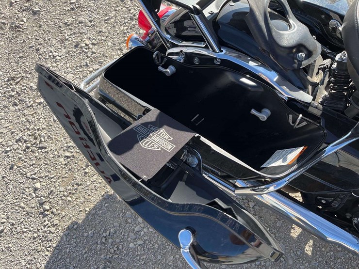 2022-harley-davidson-flhtp-police-electra-glide-motorcycle-image-11