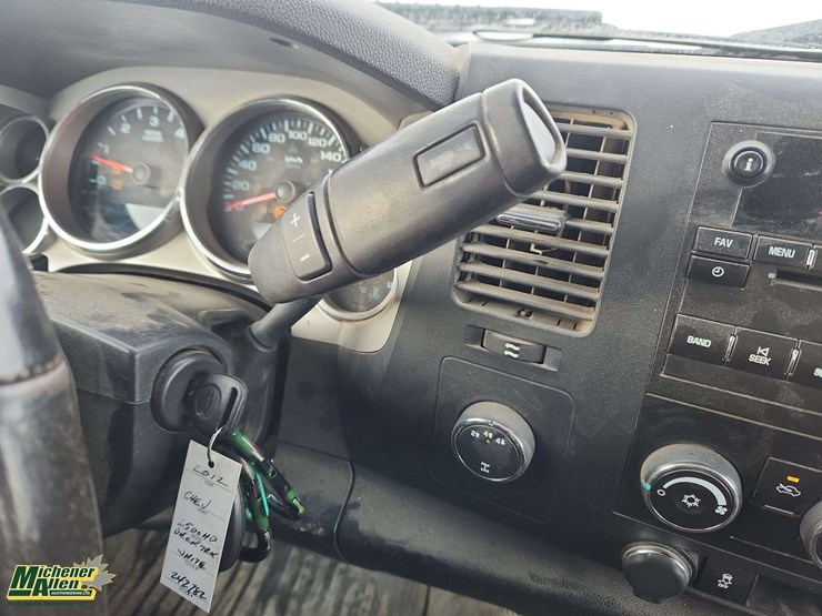 2012-chevrolet-silverado-2500hd-image-21