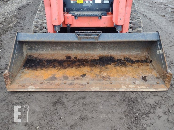 2017-kubota-svl95-2s-image-16