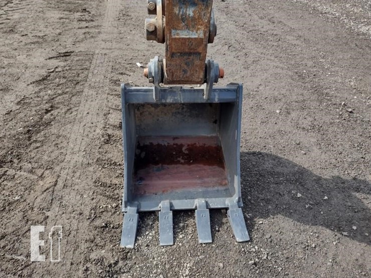 2022-deere-26g-image-14