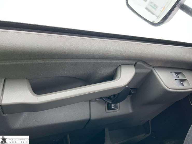 2016-chevrolet-express-g3500-image-23