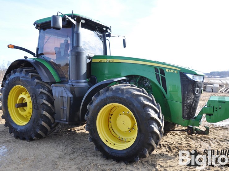 john-deere-8320r-image-3