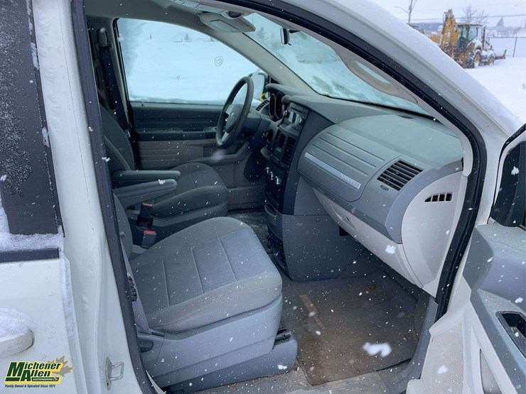 2008-dodge-grand-caravan-se-image-24