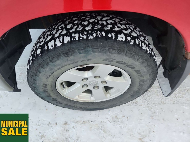 2012-dodge-1500-image-10