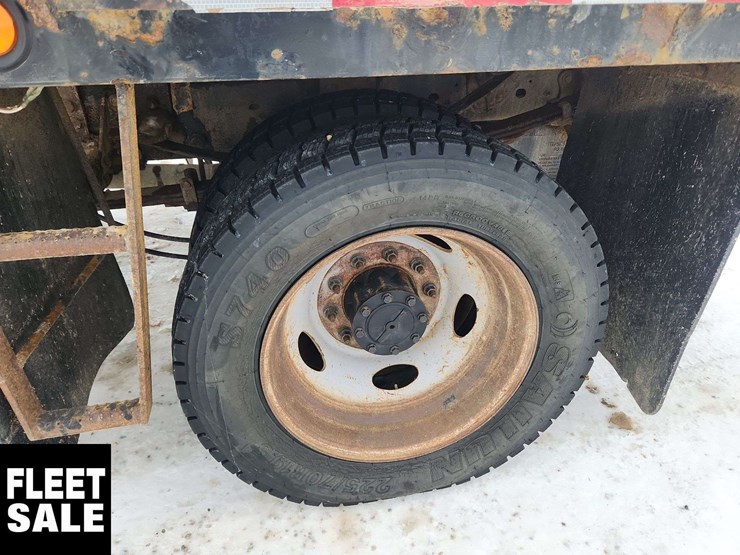 2017-ford-f550-image-11