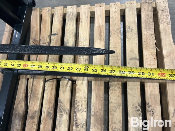 stoll-3553630-ssl-bale-spear-image-12