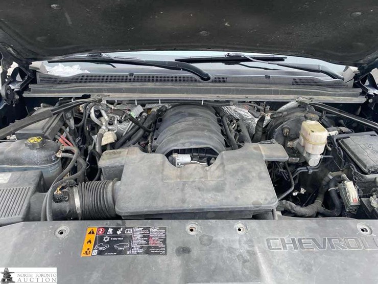 2017-chevrolet-tahoe-image-11