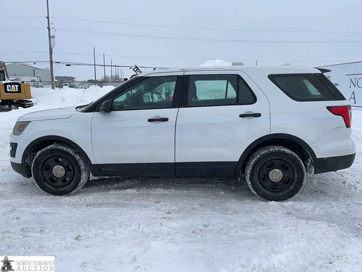 2016-ford-explorer-police-interceptor-image-7