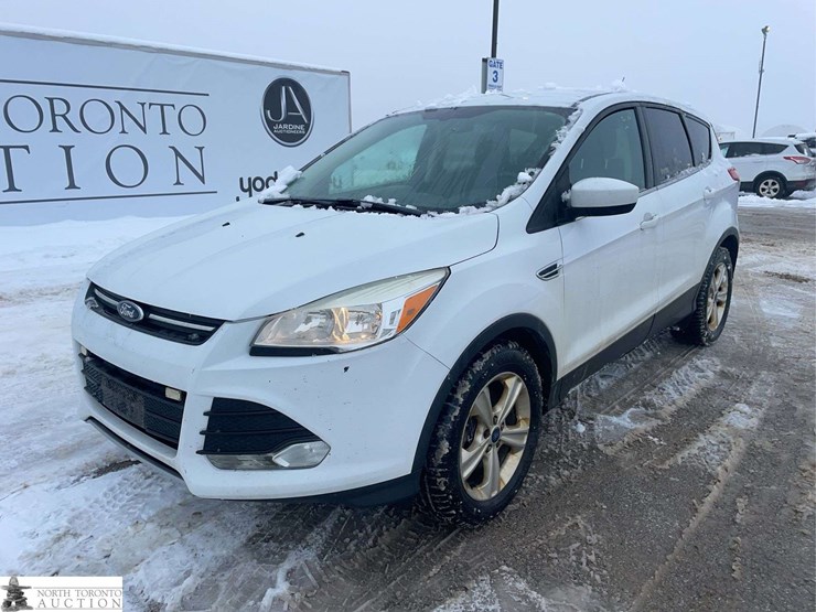 2015-ford-escape-image-1