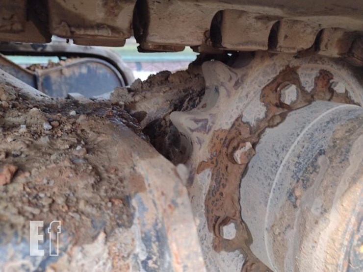 2022-deere-26g-image-28