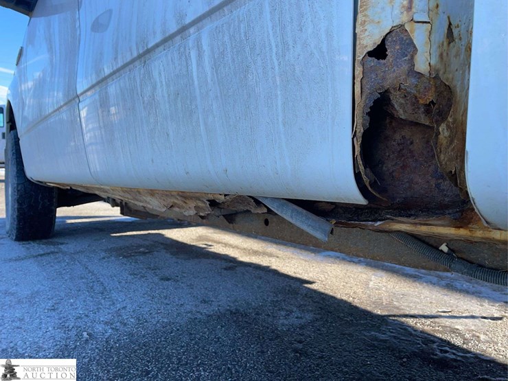 2014-ford-f150-image-32