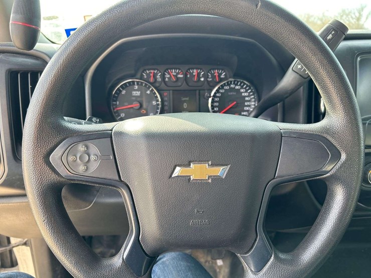 2018-chevrolet-silverado-1500-image-14