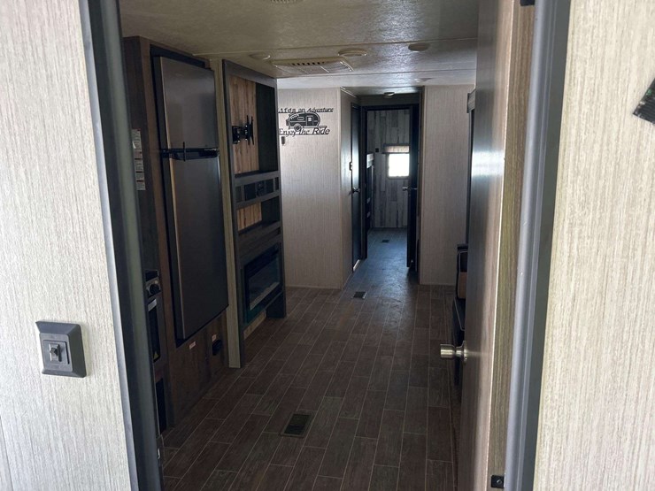 2021-forest-river-puma-put31qbbh-travel-trailer-image-10