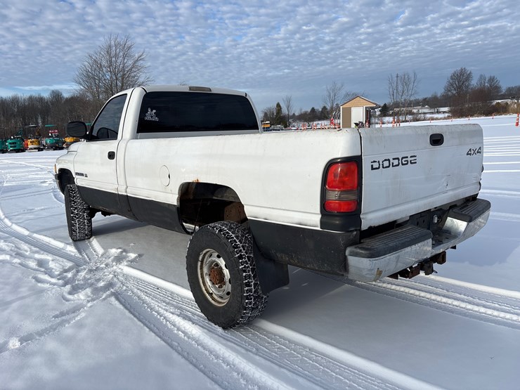 2002-dodge-ram-2500-image-8