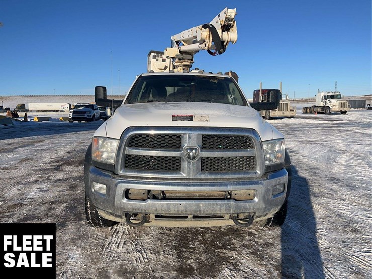 2016-ram-5500-s/a-bucket-truck-image-8