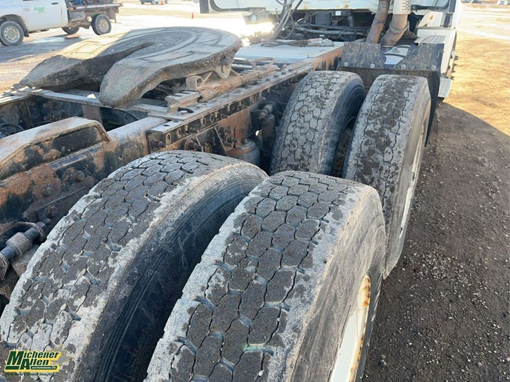 2017-international-prostar-image-12